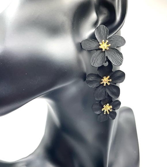 Triple Black Flower Earrings - Picture 5 of 5